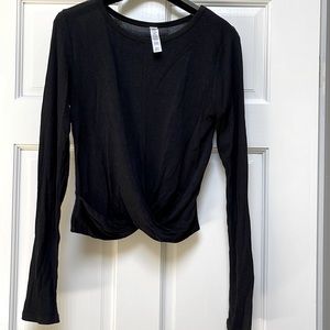 Drape front cropped T great for a yoga class or with high waisted pants